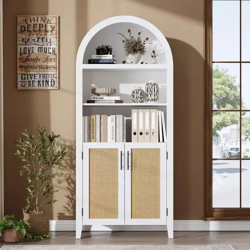 63.2Libreria ad arco con ante, scaffale a 5 ripiani a giorno con decorazioni in rattan, versatile mobiletto contenitore per cucina, sala da pranzo, soggiorno