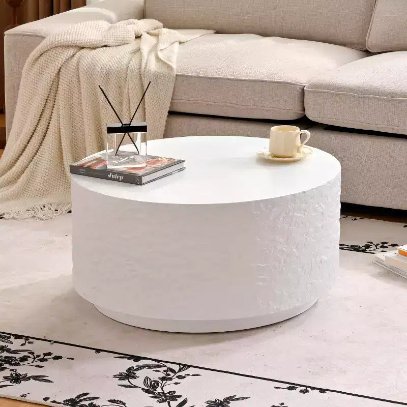Tavolino da caffè rotondo, tavolino da cocktail, tavolino centrale a tamburo, tavolino laterale da divano, tavolino d'appoggio con design a imitazione pietra, bianco, nessun assemblaggio richiesto - ModernLuxe