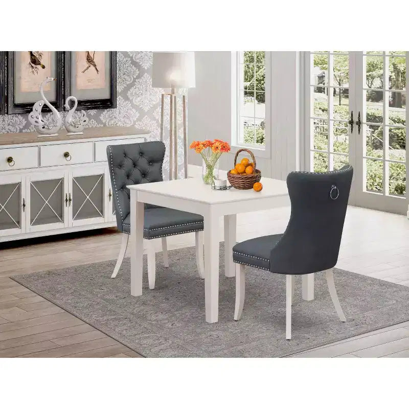 Set tavolo da pranzo HomeStock 3 pezzi, finitura lino bianco, piano quadrato in legno massello