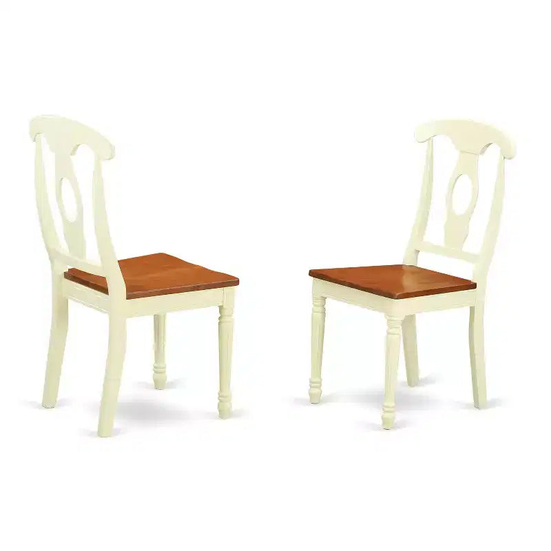 Tavolo da pranzo HomeStock a 5 pezzi con piano rotondo in legno massello con finitura color latticello e ciliegio e 4 sedie