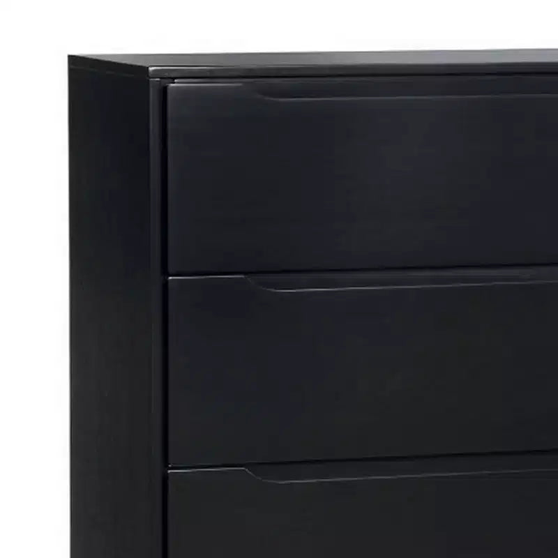 Cassettiera in legno Royal Hampton a 4 cassetti con gambe affusolate rotonde, nera
