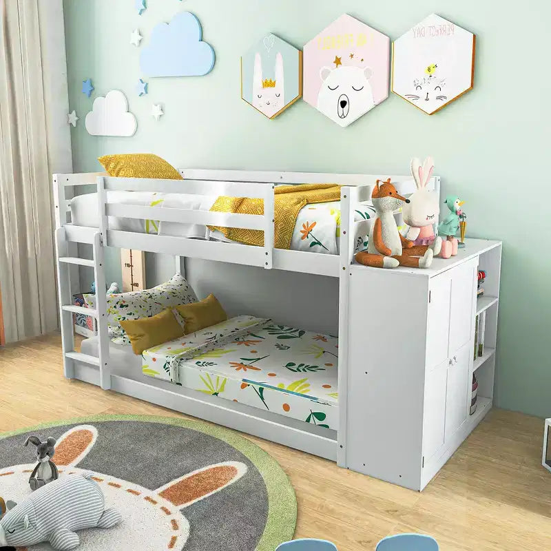 Costway Letto a Castello in Legno Twin Over Twin, con Ripiani Contenitore, Scala e Sponde di Sicurezza, per Bambini, Bianco