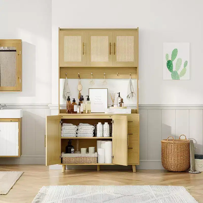 Mobile Dispensa da Cucina in Rattan da 71", Mobile Buffet con Supporto per Microonde, Ripiani Regolabili e 6 Ganci, Naturale