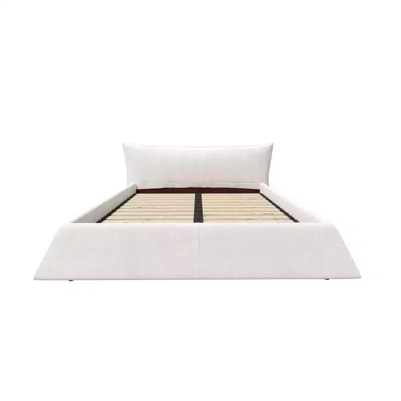 Letto a piattaforma imbottito king size Whisen, struttura in metallo e legno massello con testiera in velluto dalla forma speciale