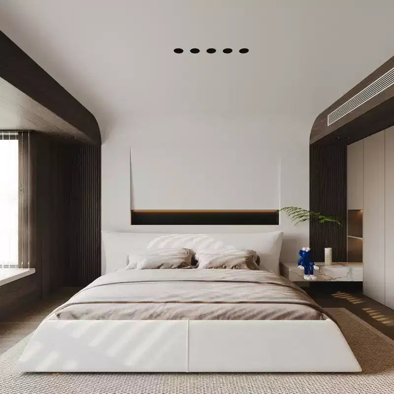 Letto a piattaforma imbottito king size Whisen, struttura in metallo e legno massello con testiera in velluto dalla forma speciale