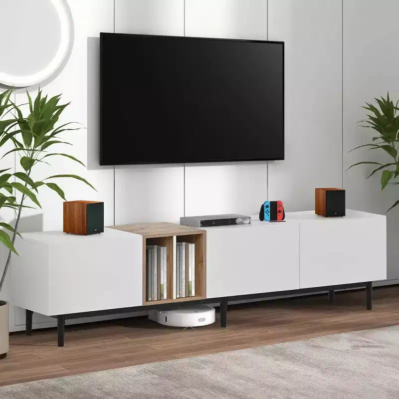 MAYEERTY Mobile TV moderno per TV da 80 pollici con 3 ante, centro intrattenimento con grande armadietto per soggiorno e camera da letto, bianco