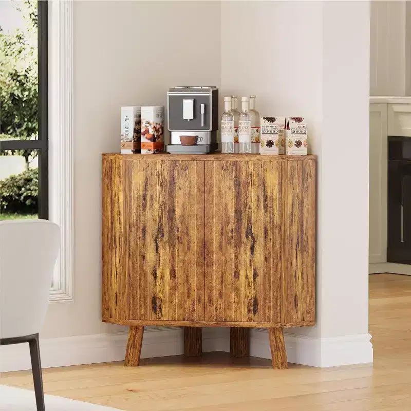 Mobiletto angolare da fattoria a 3 livelli con ripiano regolabile, tavolo angolare in legno con ante e tavolino angolare triangolare per soggiorno e cucina