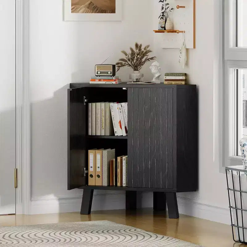 Mobiletto angolare da fattoria a 3 livelli con ripiano regolabile, tavolo angolare in legno con ante e tavolino angolare triangolare per soggiorno e cucina