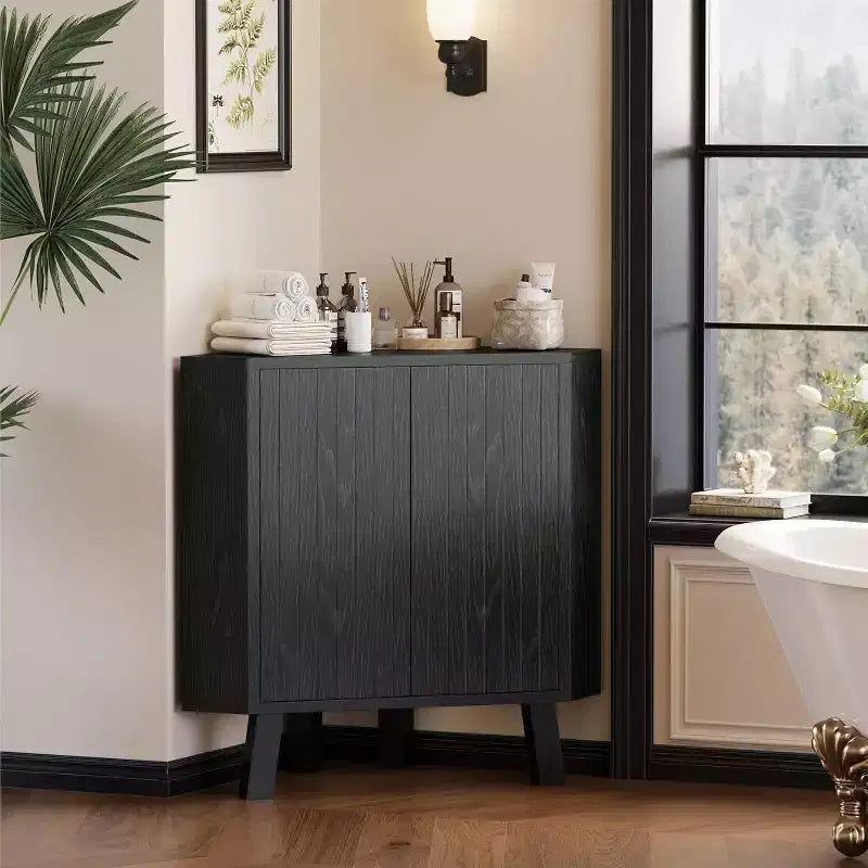 Mobiletto angolare da fattoria a 3 livelli con ripiano regolabile, tavolo angolare in legno con ante e tavolino angolare triangolare per soggiorno e cucina