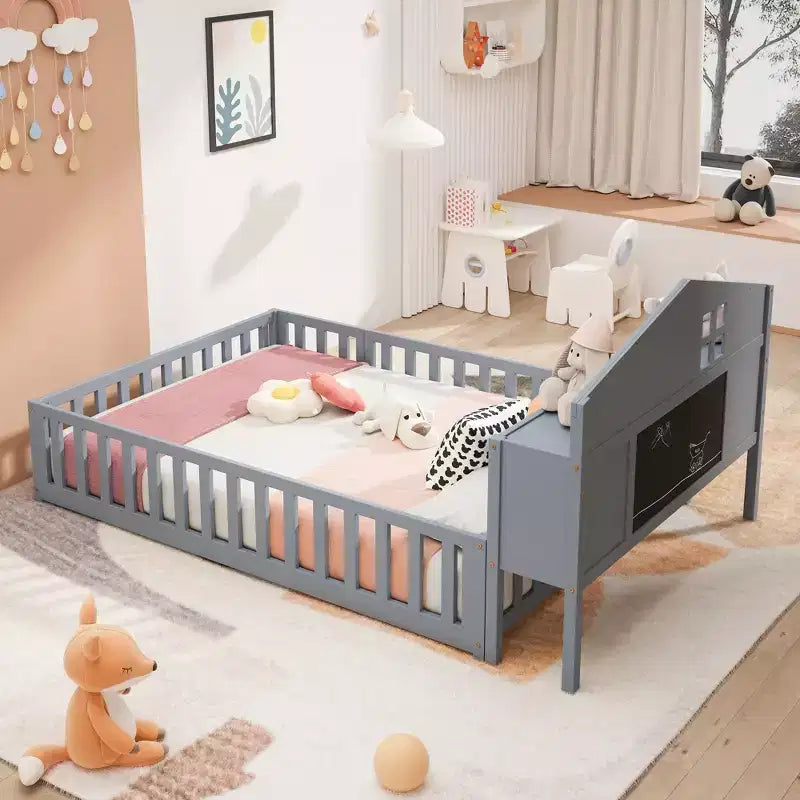 Bellemave Letto a pavimento completo Montessori con libreria e lavagna, letto a piattaforma in legno massello con sponde e testiera contenitore per bambini e ragazzi