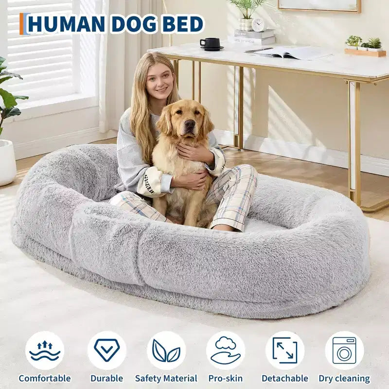 Cuccia per cani umana 65 x 41 x 12, gigantesca cuccia a sacco in pelliccia sintetica con maniglia, rivestimento rimovibile, tasca laterale e schiuma ortopedica a guscio d'uovo (marrone)