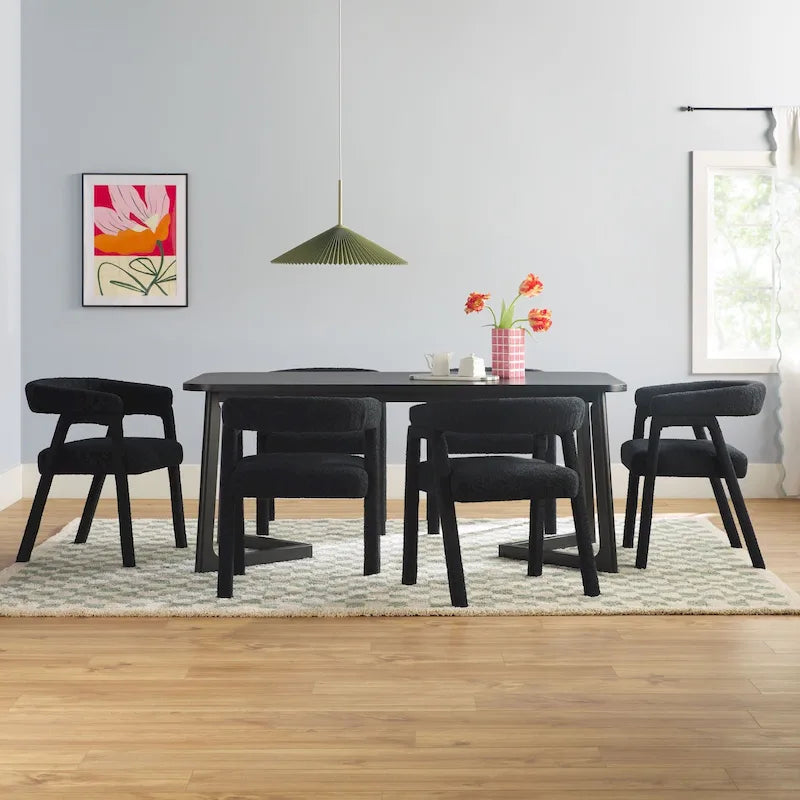 Set tavolo da pranzo Middlebrook 7 pezzi in legno massello con sedie in tessuto completo