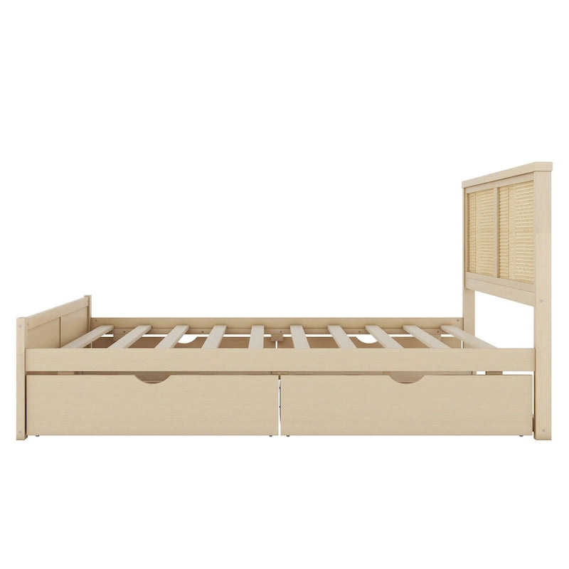 Letto matrimoniale antico in legno naturale con 4 cassetti e testiera in rattan