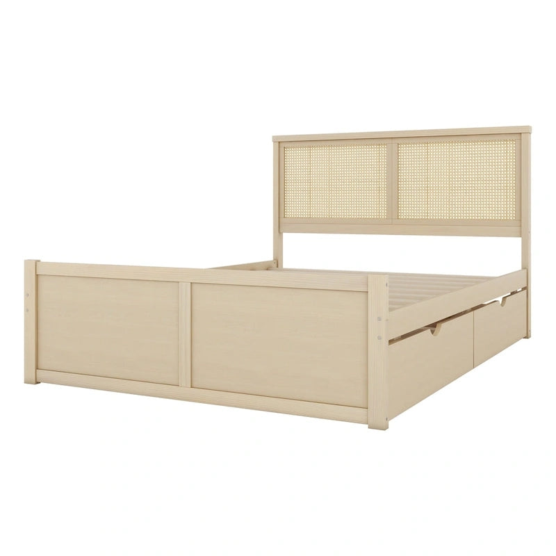 Letto matrimoniale antico in legno naturale con 4 cassetti e testiera in rattan