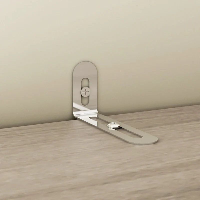 Armadio moderno freestanding in legno massiccio con ripiani