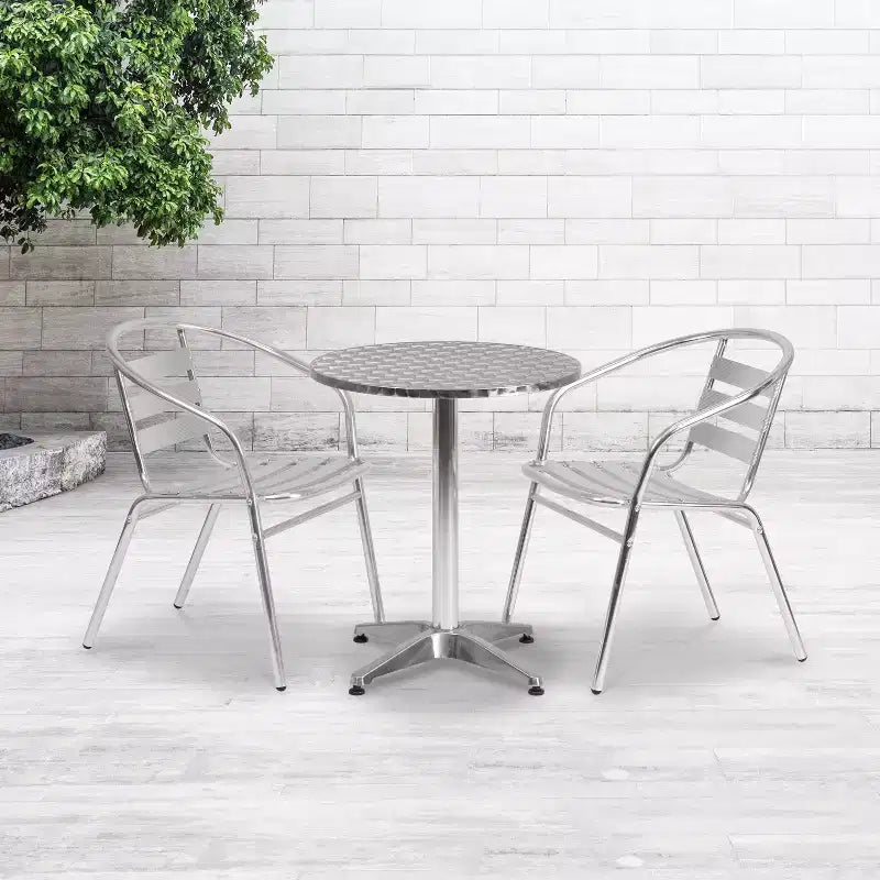 Set da tavola Flash Furniture Lila rotondo da 23,5" in alluminio per interni-esterni con 2 sedie con schienale a doghe