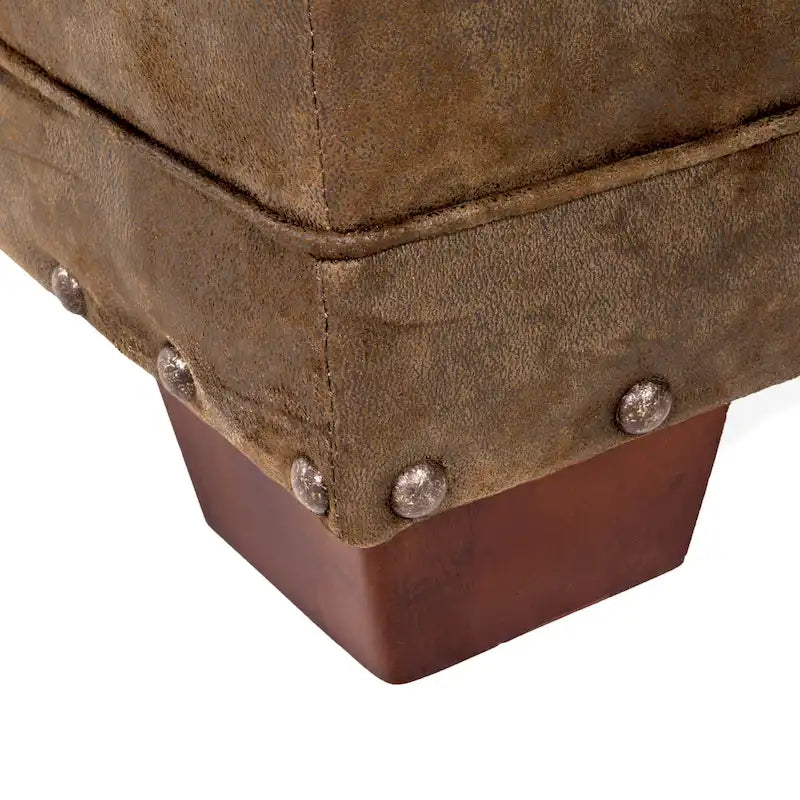 Poltrona American Furniture Classics Modello 8501-00-40 Wild Horses con Pouf Abbinato
