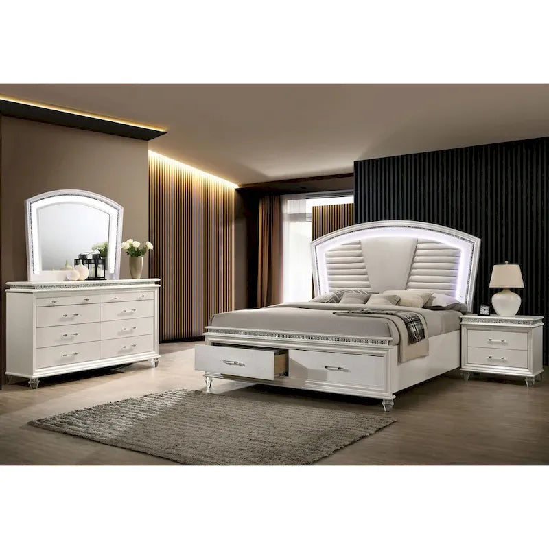 Xian Glam completo letto a piattaforma 3 pezzi in legno massello bianco con comodino e set cassettiera con LED di Furniture of America