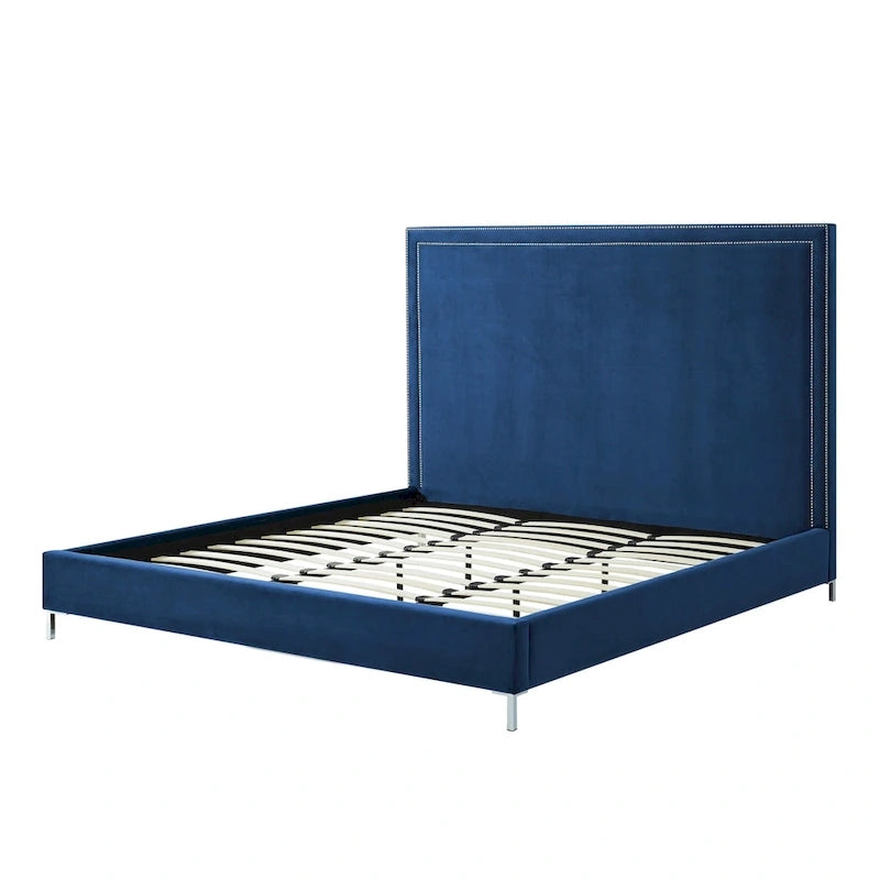 Letto King in velluto imbottito blu navy in legno massello con bordo borchiato