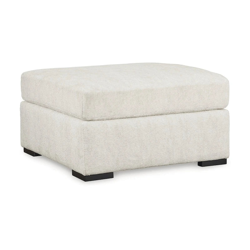 Pouf poggiapiedi di grandi dimensioni Chessington Ivory di Signature Design by Ashley